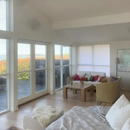 Live By Isefjorden In A With A View Semesterbostad Skibby